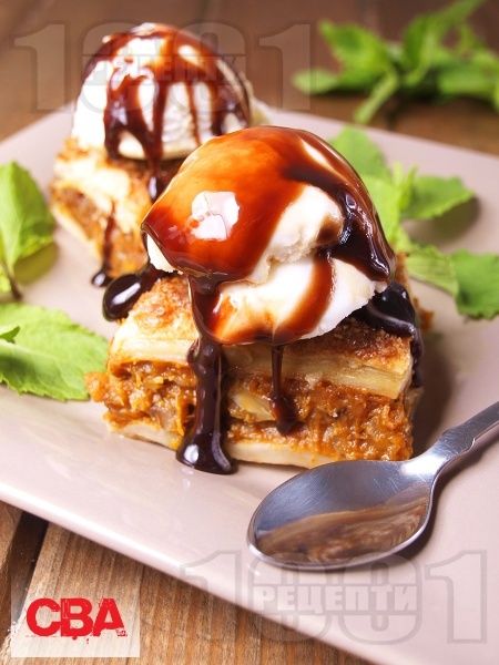 Лесен десерт с бутер тесто и плънка от тиква със сладолед - снимка на рецептата